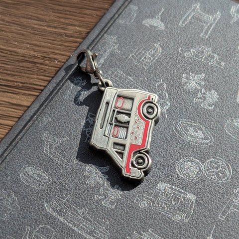 metal charm - ice-cream truck