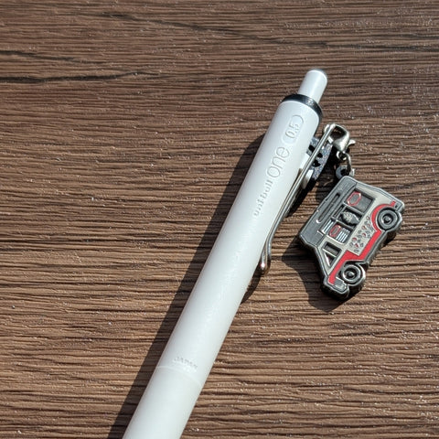 metal charm - ice-cream truck