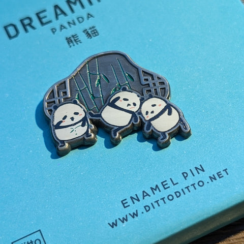 dreaming - panda enamel pin