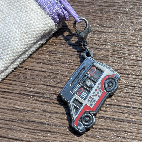 metal charm - ice-cream truck